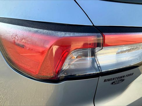 Certified 2022 Ford Escape S image 25