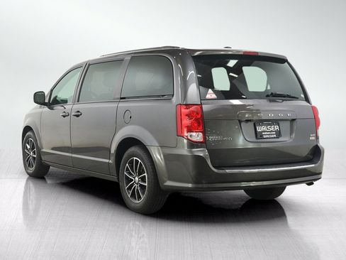 Used 2019 Dodge Grand Caravan GT FWD image 3
