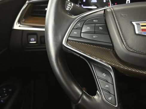Used 2018 Cadillac XT5 Platinum w/ Driver Assist Package image 37