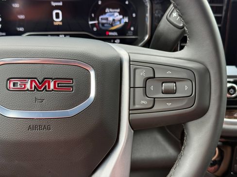 Used 2025 GMC Sierra 2500 SLE image 24