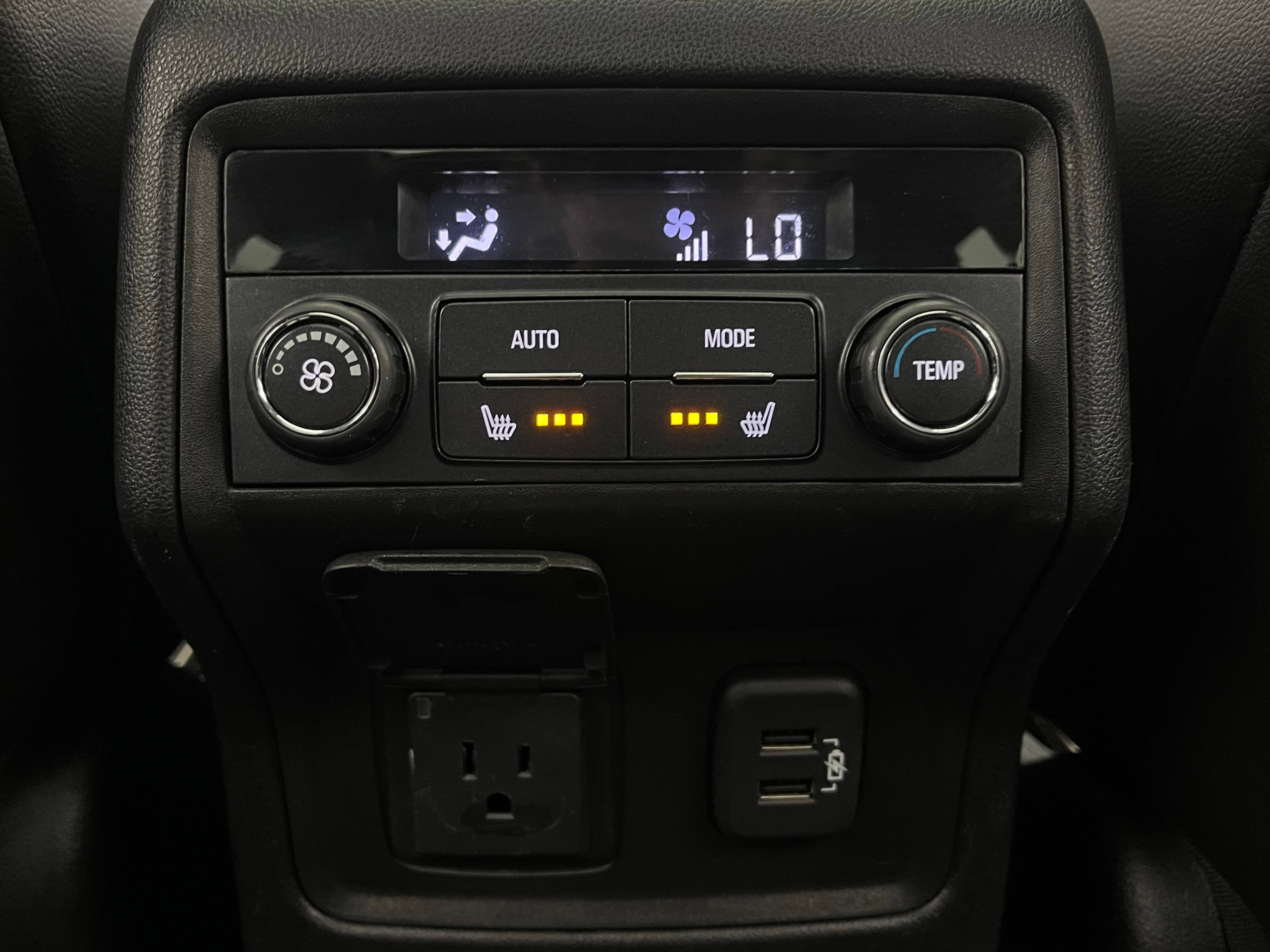 Used 2019 GMC Acadia Denali w/ Technology Package AWD/4WD image 39