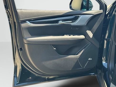 New 2026 Cadillac XT5 Premium Luxury w/ LPO, Floor Liner Package AWD/4WD image 8