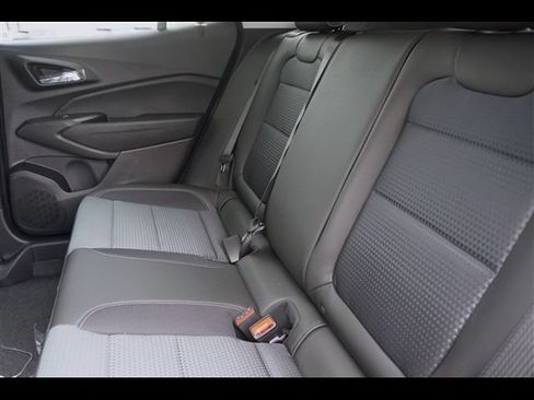 New 2026 Chevrolet Trax LT w/ LT Convenience Package FWD image 8