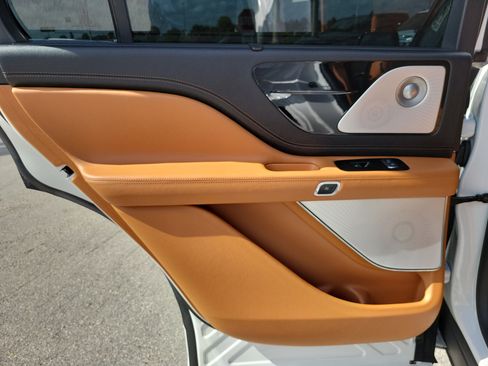 Used 2024 Lincoln Aviator Black Label image 25