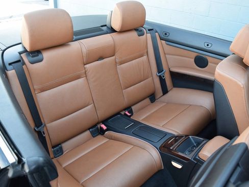 Used 2012 BMW 335i Convertible image 67