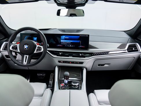 Used 2025 BMW X6 M Competition w/ Executive Package image 9