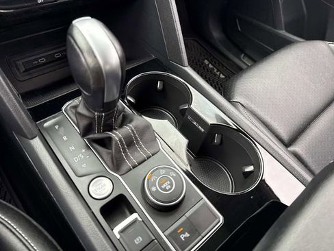 Used 2023 Volkswagen Atlas SEL R-Line AWD/4WD image 35