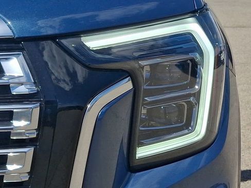 New 2026 GMC Terrain Denali w/ LPO, Floor Liner Package AWD/4WD image 9