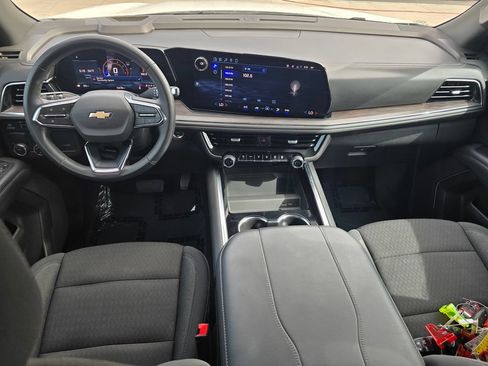 Used 2025 Chevrolet Tahoe LS RWD image 15