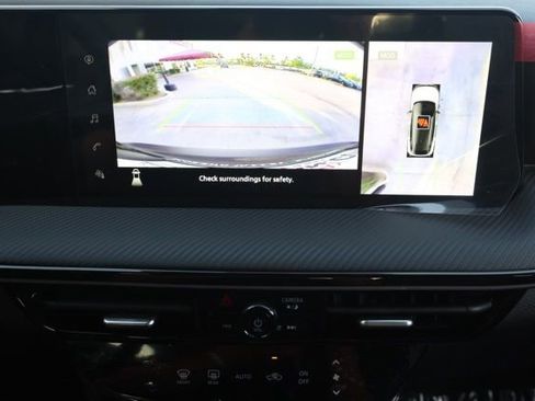 New 2025 Nissan Kicks SR image 30