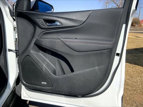 Used 2023 Chevrolet Equinox RS w/ RS Leather Package image 23