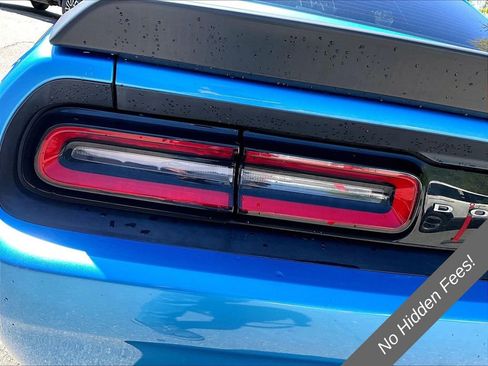 Used 2018 Dodge Challenger SRT Hellcat RWD image 28