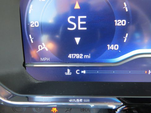 Certified 2022 Chevrolet Silverado 1500 LTZ w/ Technology Package image 26