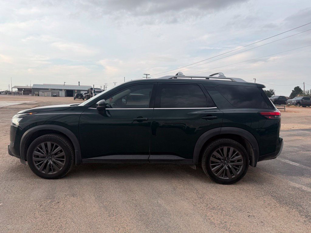 Used 2022 Nissan Pathfinder SL w/ SL Premium Package FWD image 3