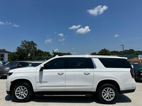 Used 2021 Chevrolet Suburban LT RWD image 4