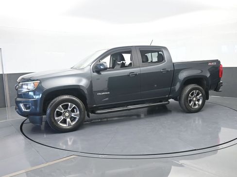 Used 2017 Chevrolet Colorado Z71 RWD image 2