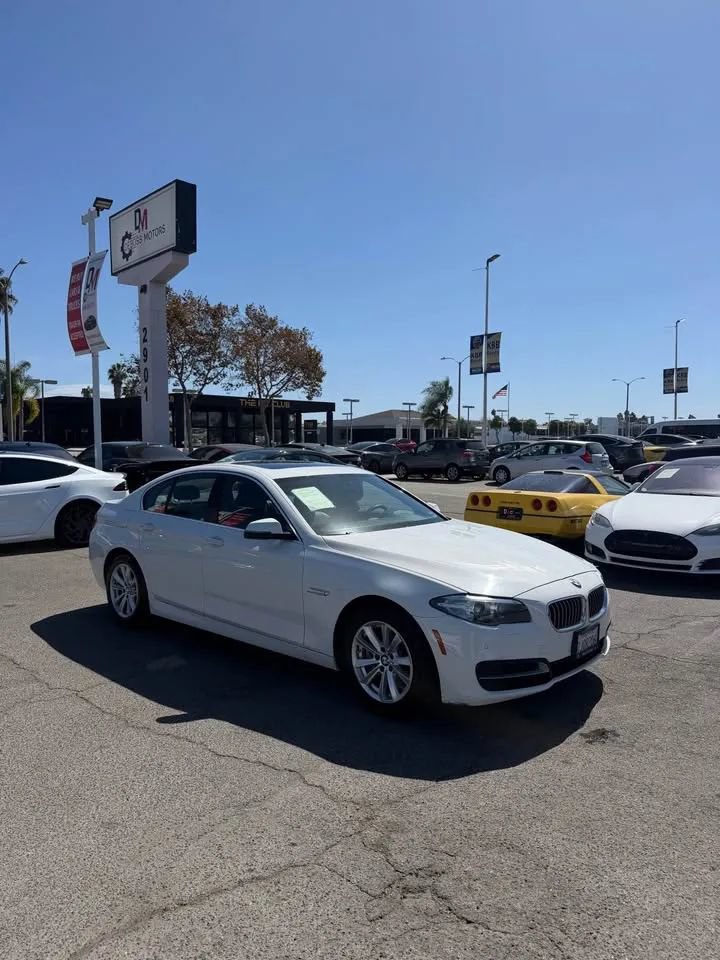 Used 2014 BMW 528i Sedan RWD image 2