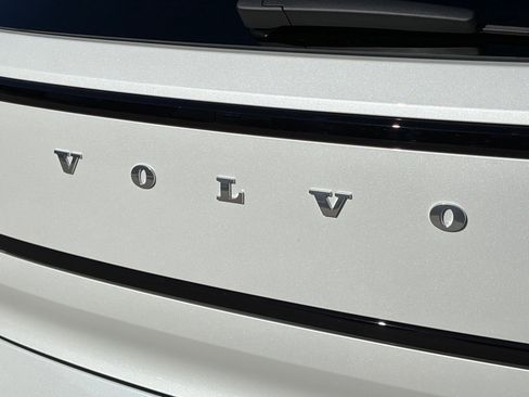 New 2025 Volvo EX30 Plus w/ Protection Package Premier image 8