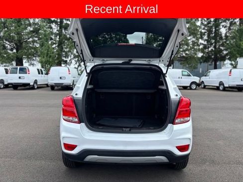 Used 2019 Chevrolet Trax LT w/ LT Convenience Package AWD/4WD image 9
