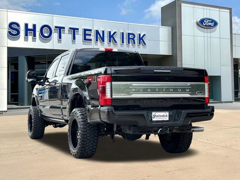 Used 2018 Ford F250 Platinum w/ Platinum Ultimate Package AWD/4WD image 6