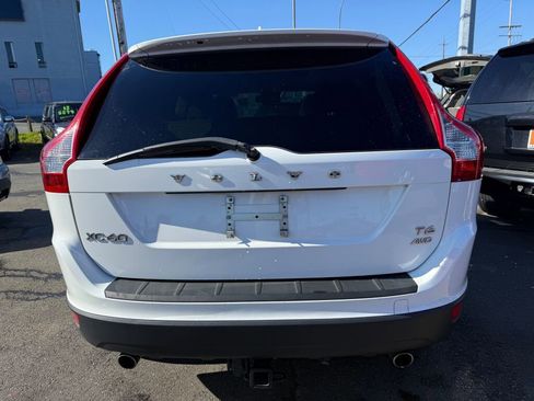Used 2013 Volvo XC60 T6 AWD/4WD image 4