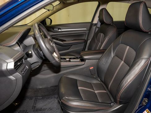 Certified 2024 Nissan Altima 2.5 SR image 10