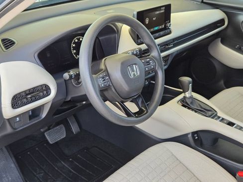 Used 2025 Honda HR-V LX image 10
