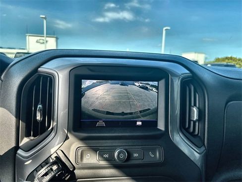 Used 2022 Chevrolet Silverado 2500 Custom w/ Custom Value Package image 25