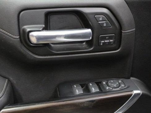 Used 2019 GMC Sierra 1500 SLT w/ SLT Premium Package AWD/4WD image 18