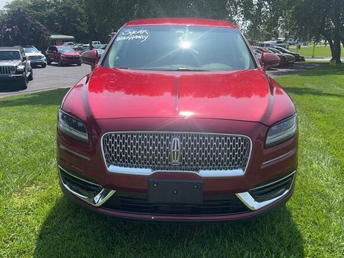 Used 2019 Lincoln Nautilus Select AWD/4WD image 3