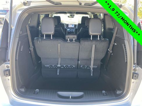 New 2026 Chrysler Pacifica Select image 8