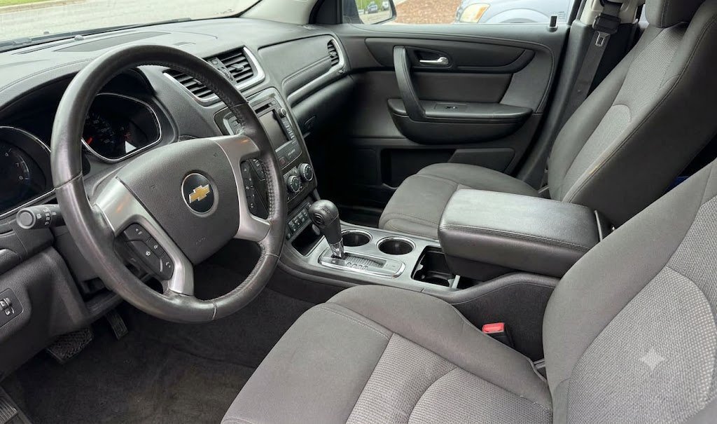 Used 2015 Chevrolet Traverse LT w/ Style and Technology Package AWD/4WD image 7