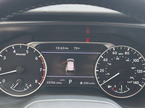 Used 2025 Nissan Rogue SV AWD/4WD image 42