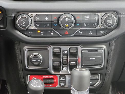 New 2026 Jeep Wrangler Unlimited Rubicon 392 image 35