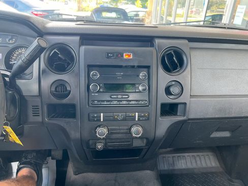 Used 2011 Ford F150 XL w/ XL Decor Group RWD image 9