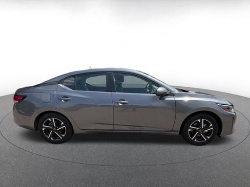 Used 2025 Nissan Sentra SV FWD image 13