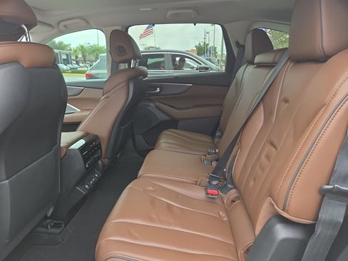Used 2024 Acura MDX SH-AWD w/ Advance Package image 9