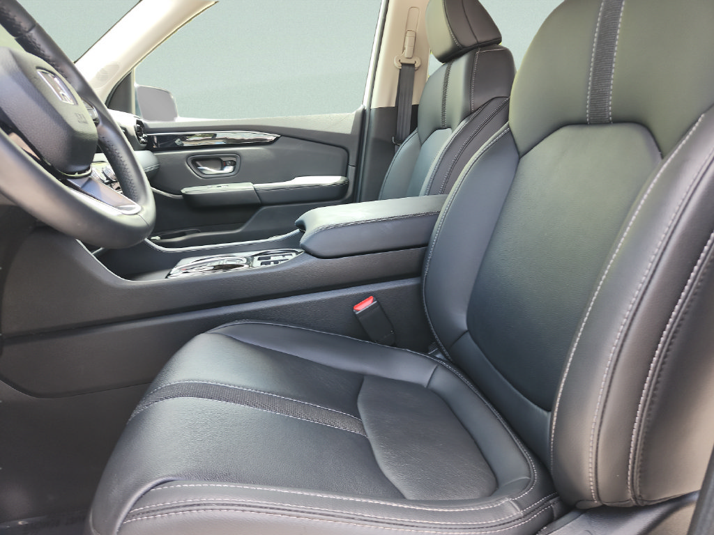 Used 2025 Honda Pilot EX-L image 19