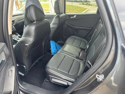 Used 2020 Ford Escape Titanium w/ Titanium Premium Package 2.0 AWD/4WD image 13