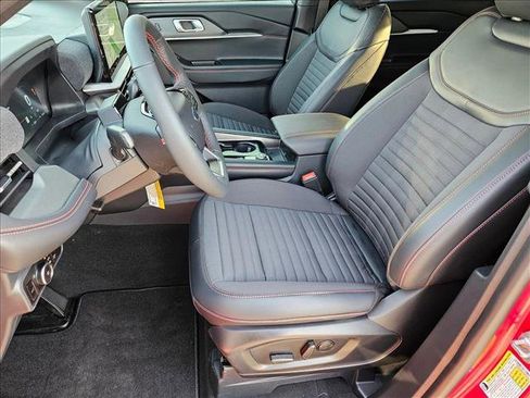 New 2026 Ford Explorer ST-Line w/ ST-Line Street Pack image 4