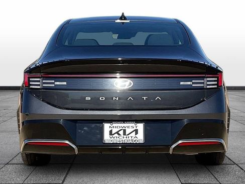 Used 2025 Hyundai Sonata SEL FWD image 4