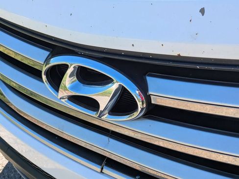 Used 2015 Hyundai Santa Fe Sport 2.0T w/ Option Group 05 AWD/4WD image 9