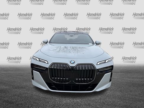 New 2026 BMW 740i image 3