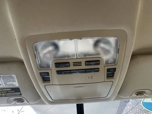 Used 2016 Toyota Highlander XLE AWD/4WD image 16