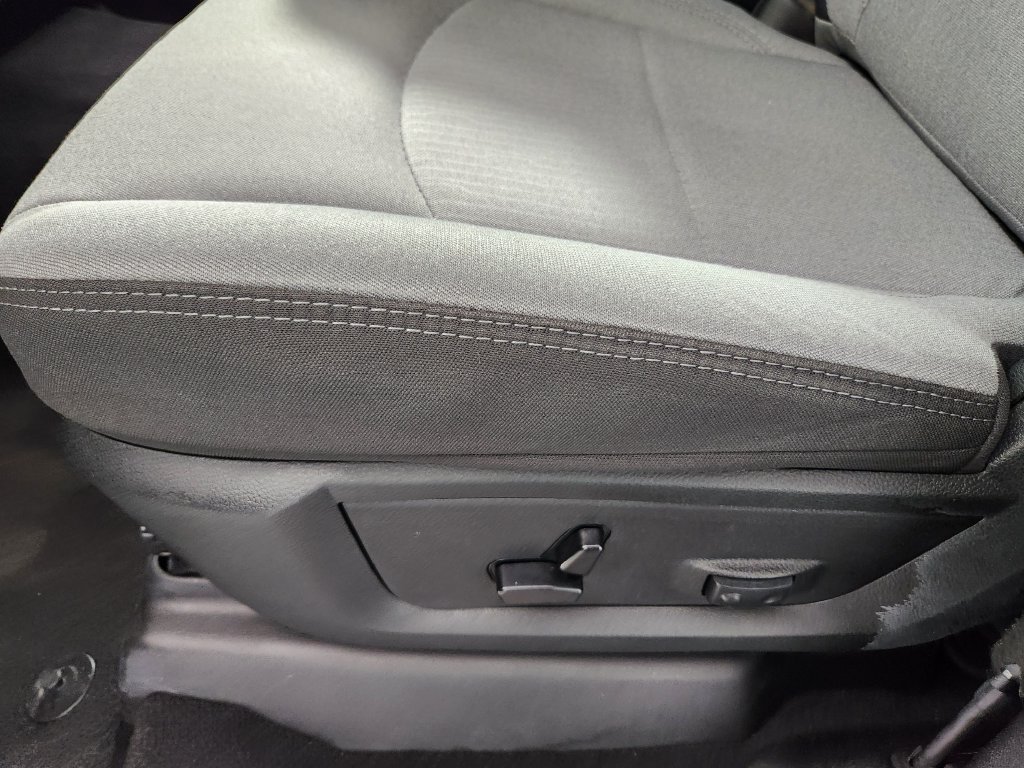 Used 2024 RAM 2500 Big Horn AWD/4WD image 13