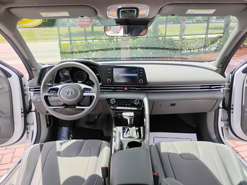 Used 2023 Hyundai Elantra SEL FWD image 78