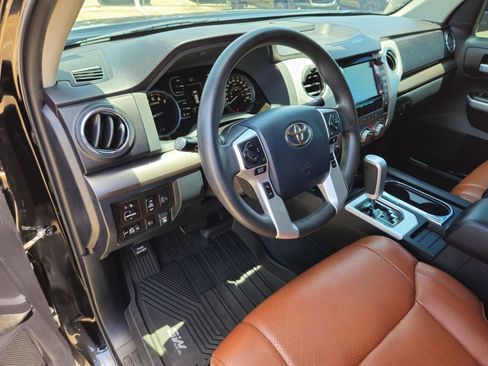 Used 2020 Toyota Tundra SR5 w/ SR5 Upgrade Package AWD/4WD image 11