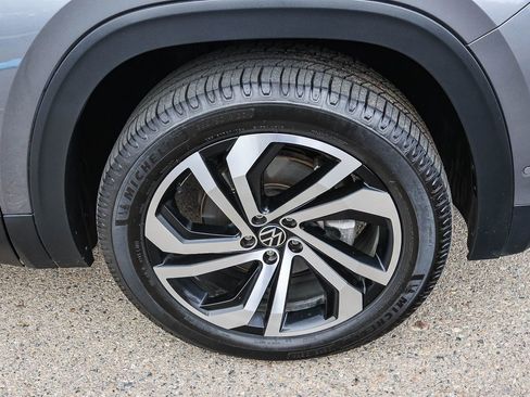 Used 2021 Volkswagen Atlas SEL Premium image 13