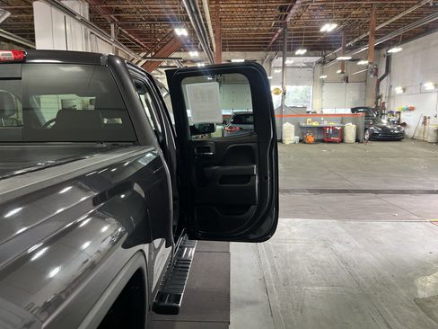 Used 2015 GMC Sierra 1500 SLT w/ All-Terrain Package AWD/4WD image 22