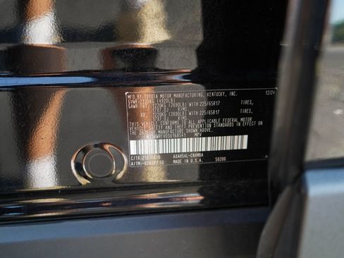 Used 2025 Toyota RAV4 XLE AWD/4WD image 42